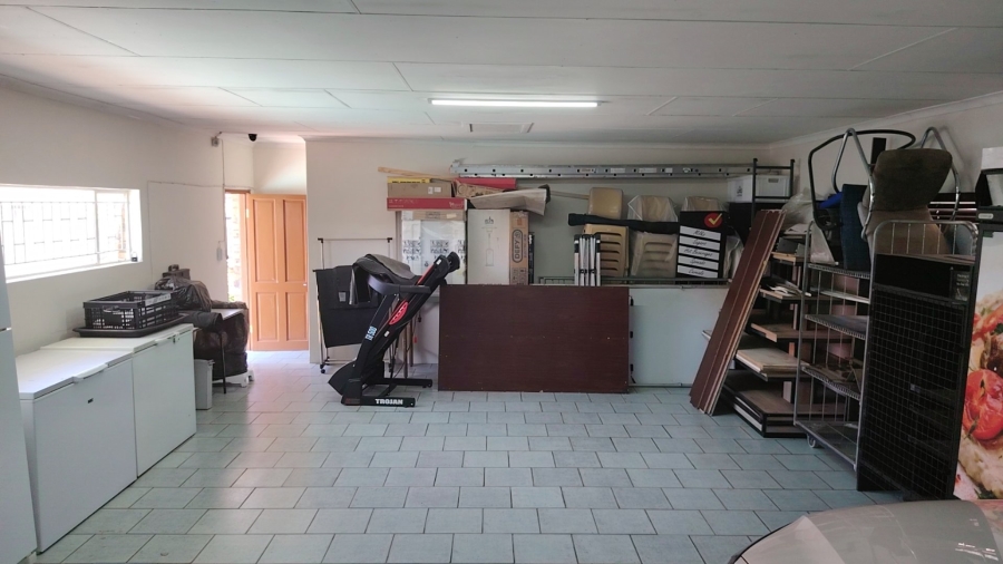 5 Bedroom Property for Sale in Flamwood North West